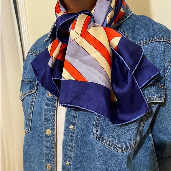 100% Silk Geometric Scarf - Picture 4 of 4